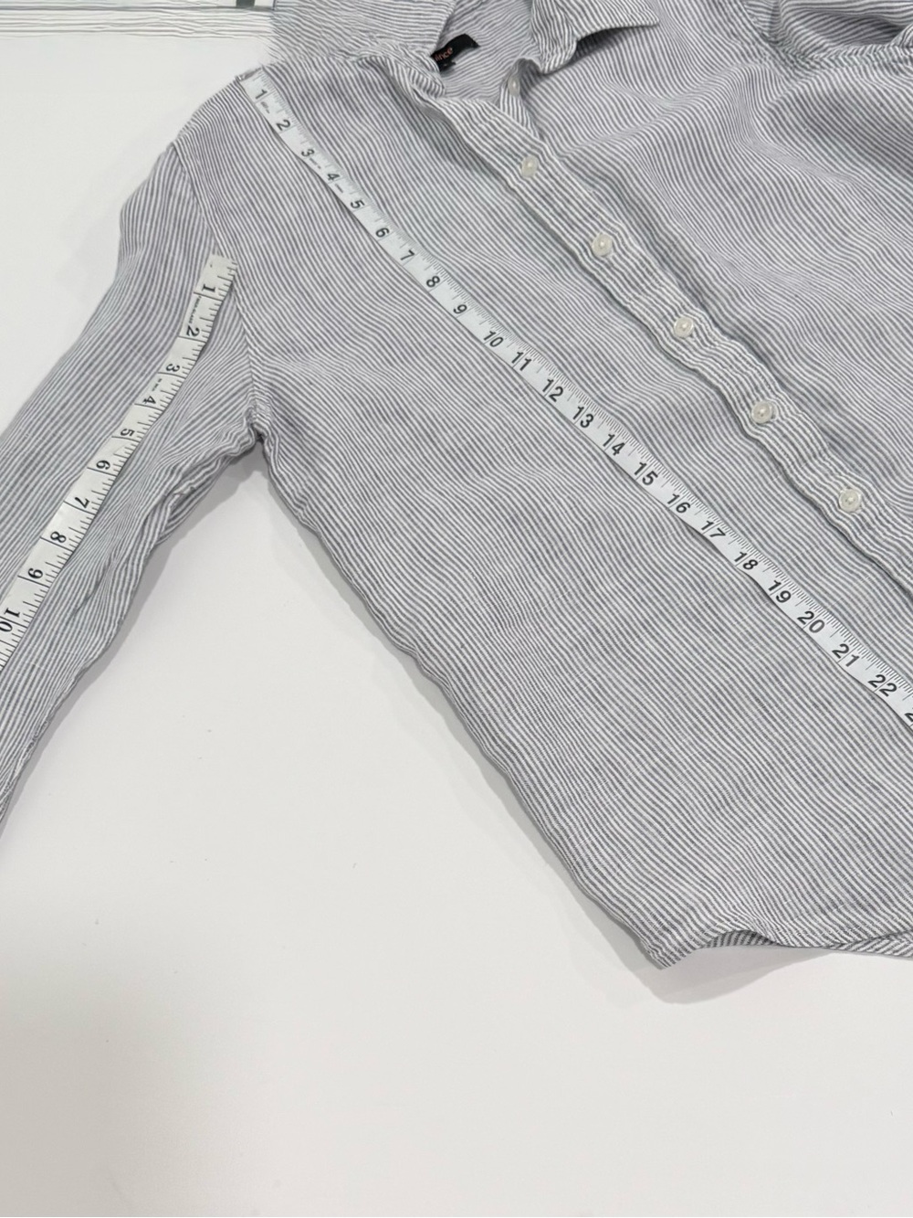 Quince Linen Blend Long Sleeve Shirt in Blue Pinstripe. Size Small Coastal - Picture 5 of 7